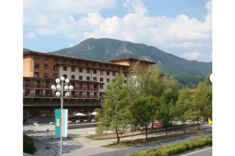 Hotel Smolyan Bagian luar foto