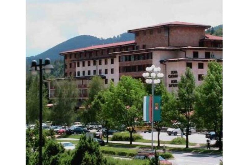 Hotel Smolyan Bagian luar foto